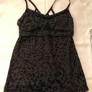 Lululemon black leopard tank